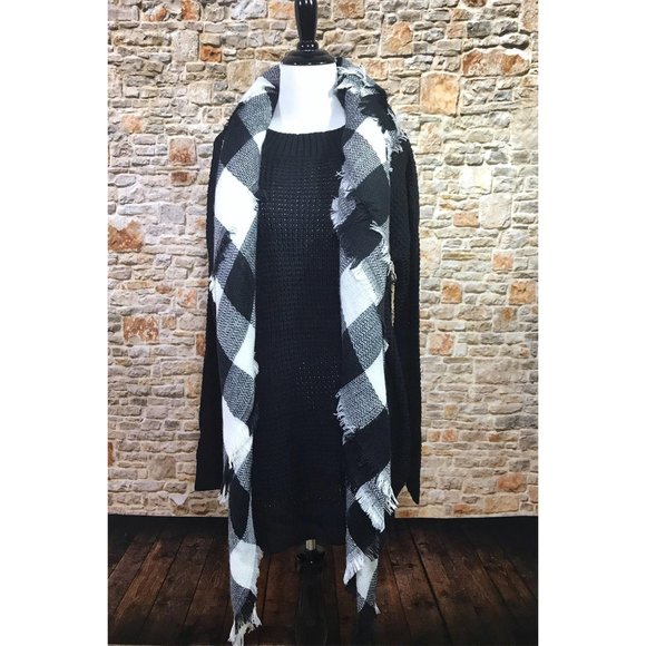 NWT Oversized Plaid Blanket Scarf - Picture 6 of 8